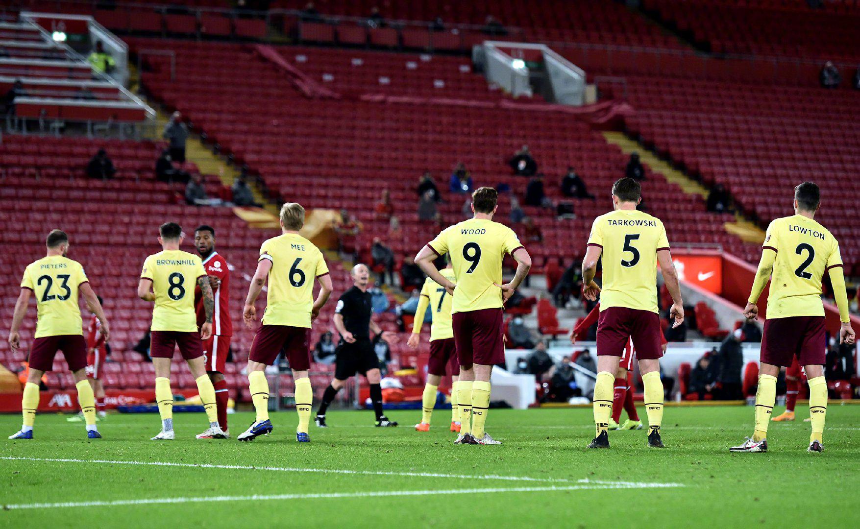 现了梅西顶 现了梅西顶